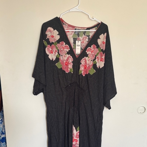 Anthropologie Dresses & Skirts - Anthropologie Black Floral Kimono Dress